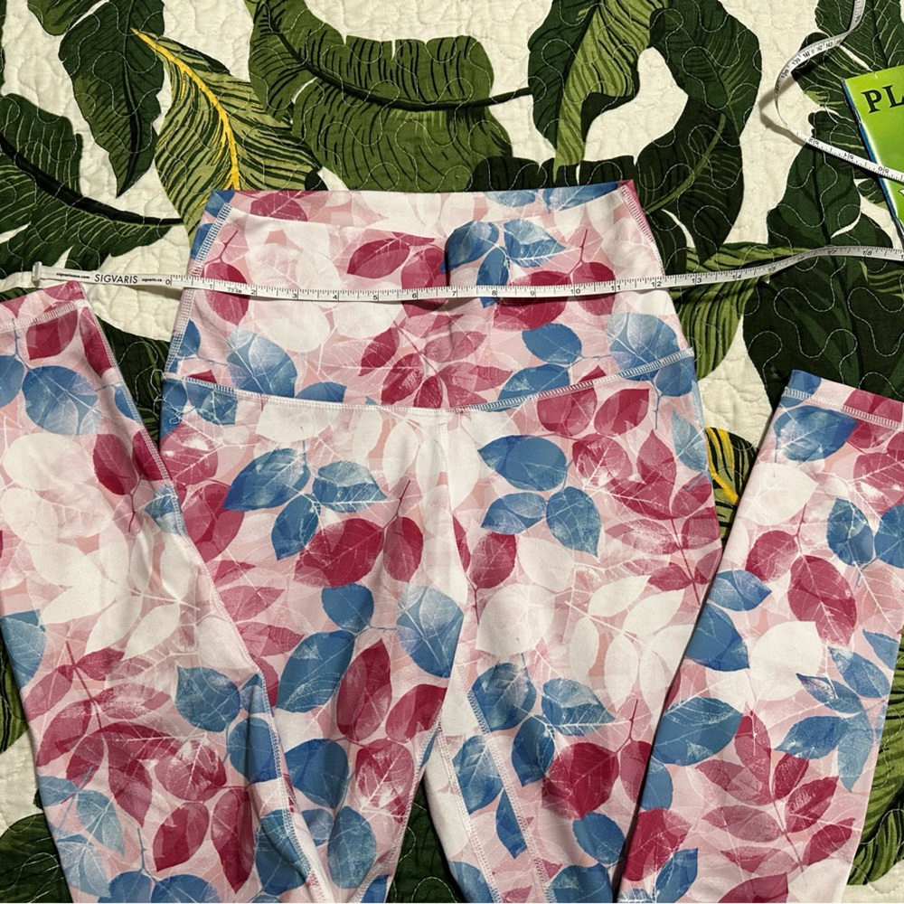 Colorful koala leaf “camouflage”  S pink / blue